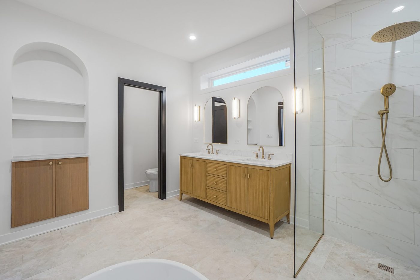 A Chicago bathroom we finished: walk-in showers